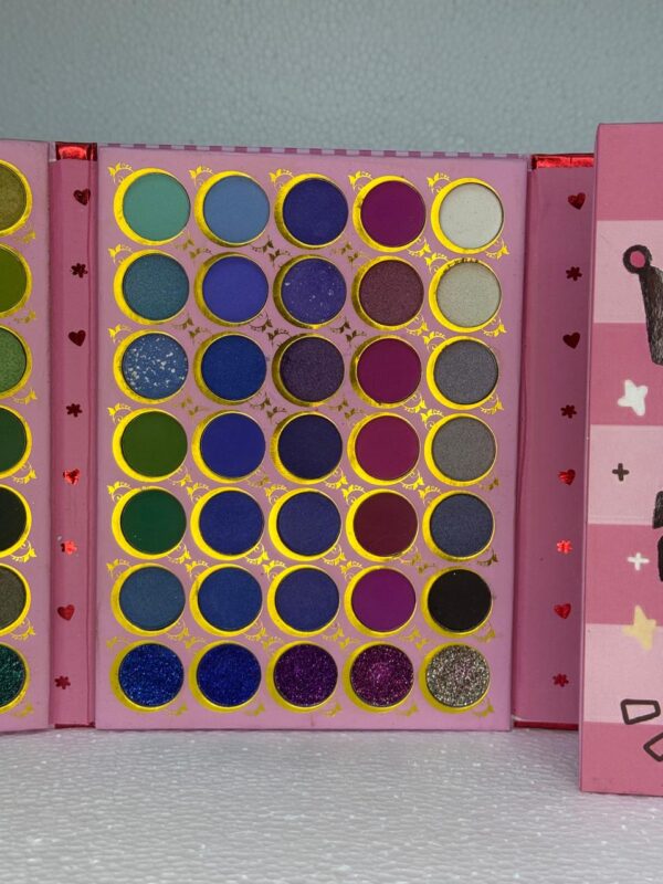 117 Colour Bronze Girl Kuromi Sanrio Eyeshadow Palette - Image 4