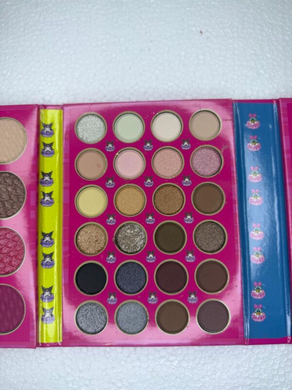 84 Colour Fashion Models Naked Flower Donald Eyeshadow Palette - Image 6
